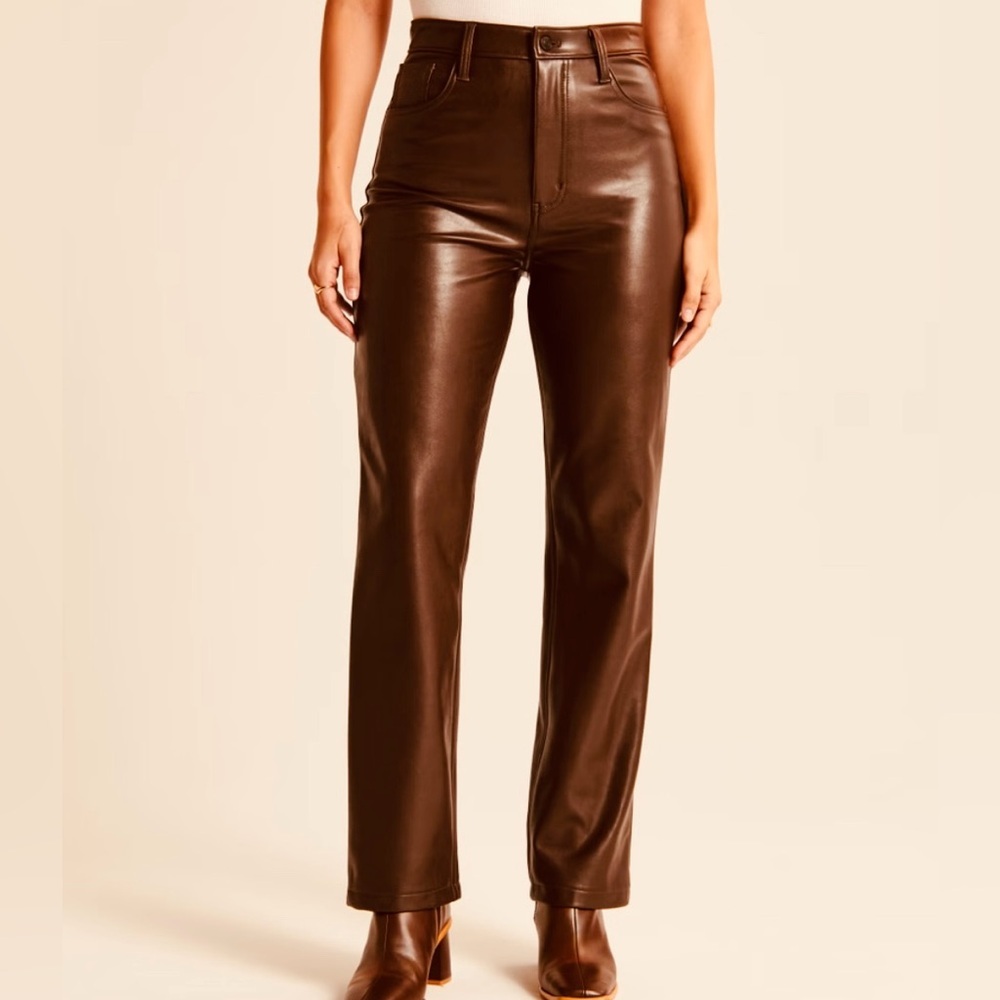 Signature Reitman’s Size 16 Caramel Brown Faux Leather Straight Leg Pants - Picture 3 of 15